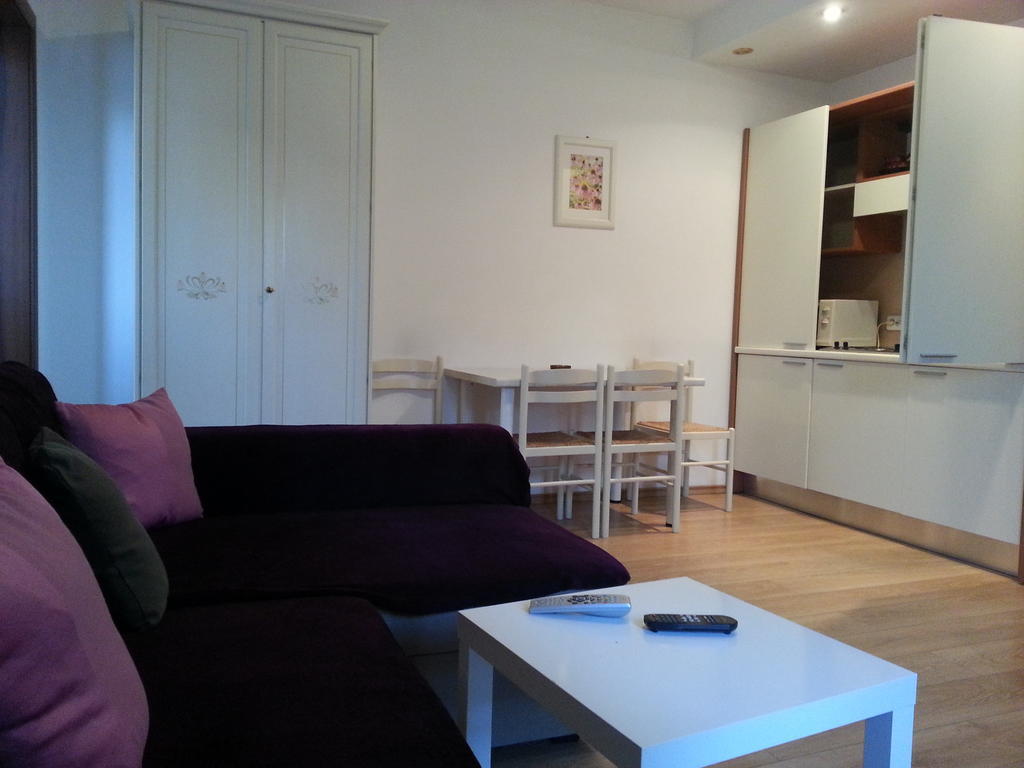 Banu Manta Bucharest