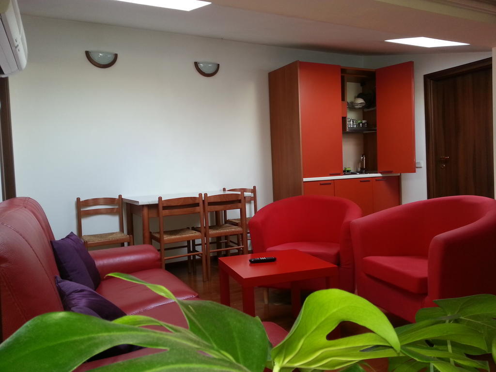 Banu Manta Bucharest