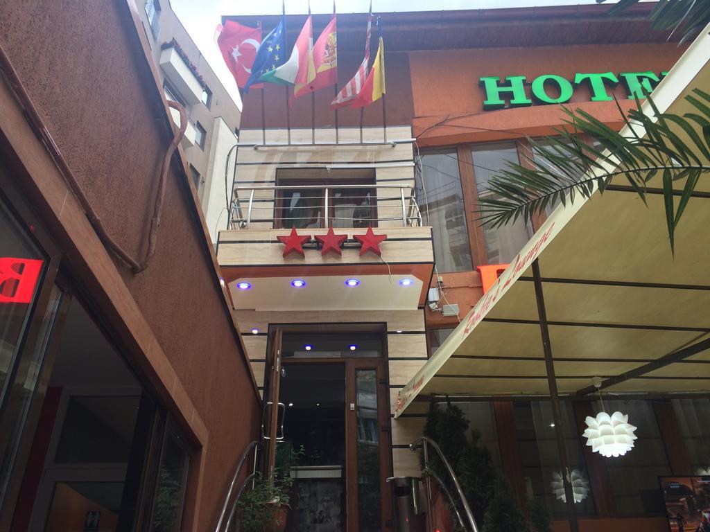 Byblov Boutique