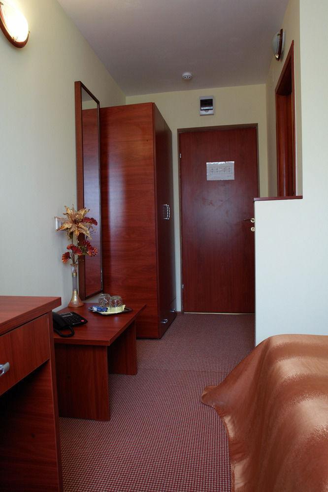 City Hotel Bucharest 2*
