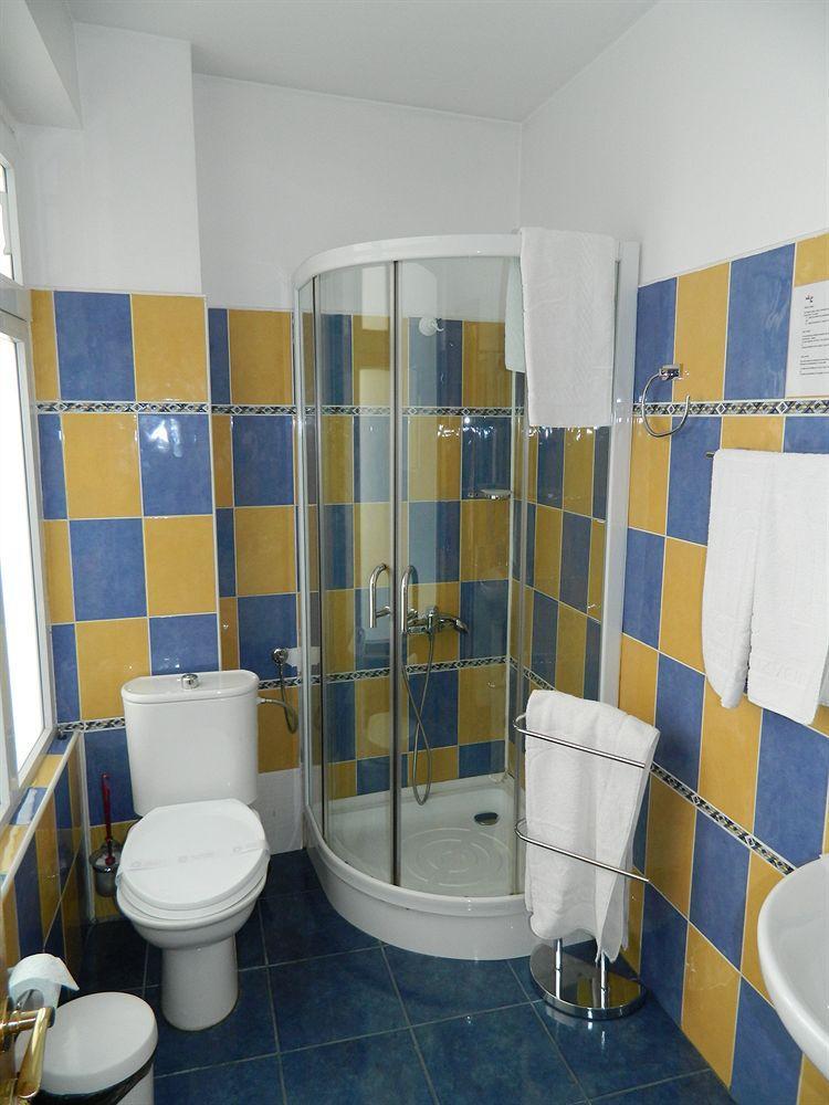 Tranzzit Hotel