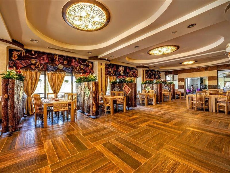 Hotel Sir Royal 4*