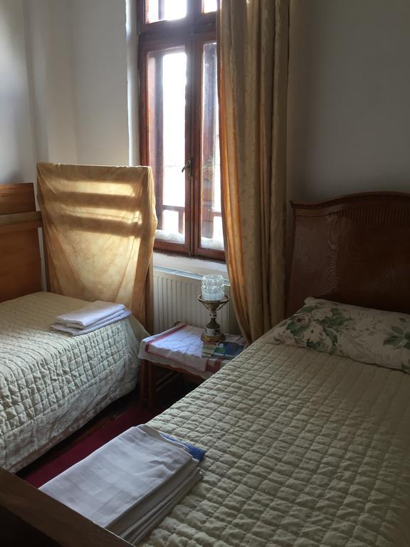 Vila 11 Bucharest