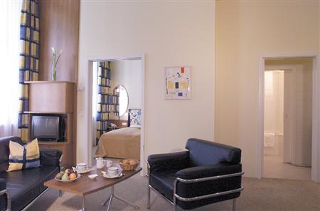 Starlight Hotel 4*