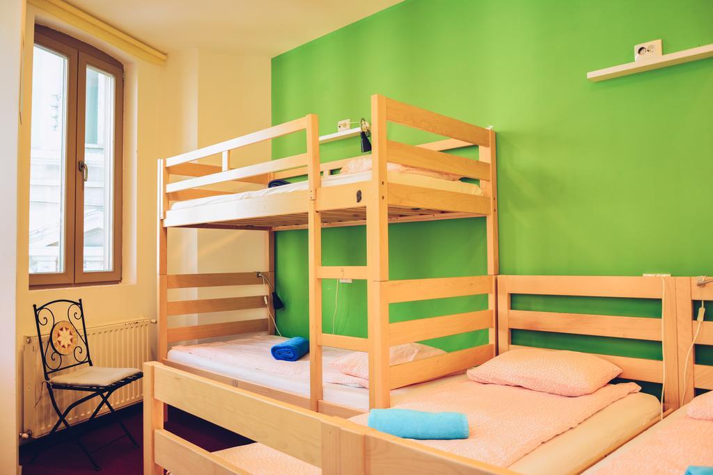 Hostel Pura Vida Sky Bar & Bucharest