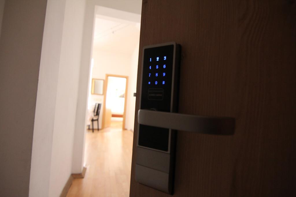Park Apartment *
