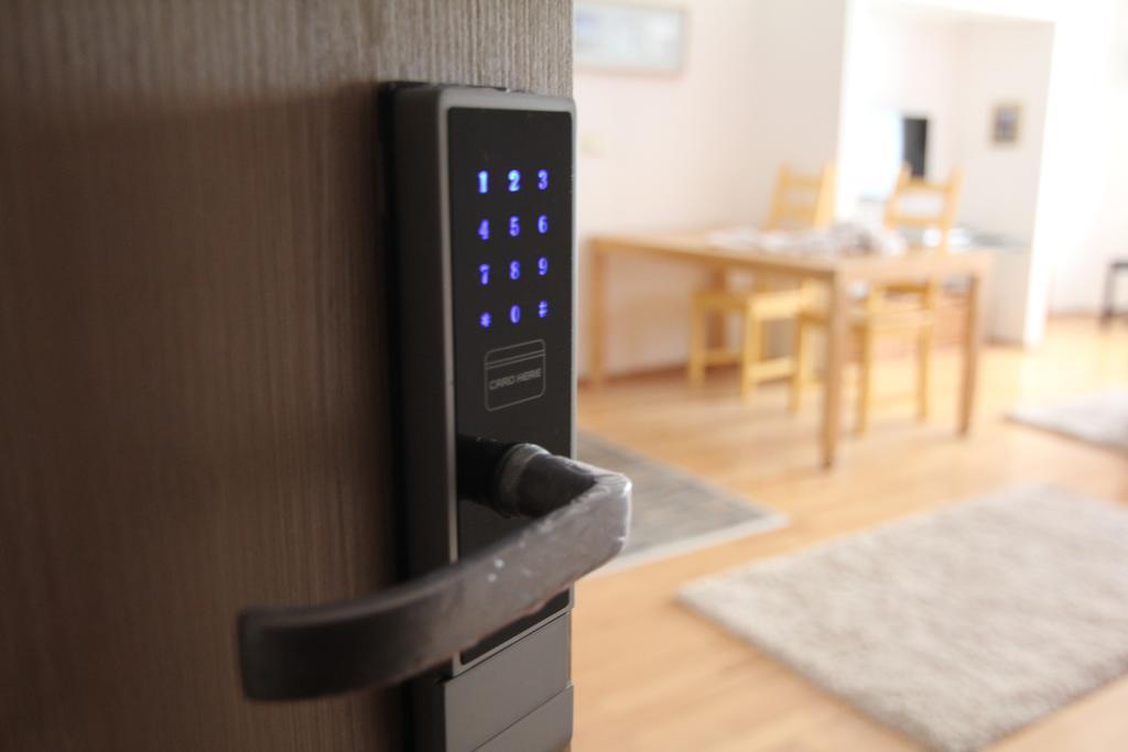 Park Apartment *