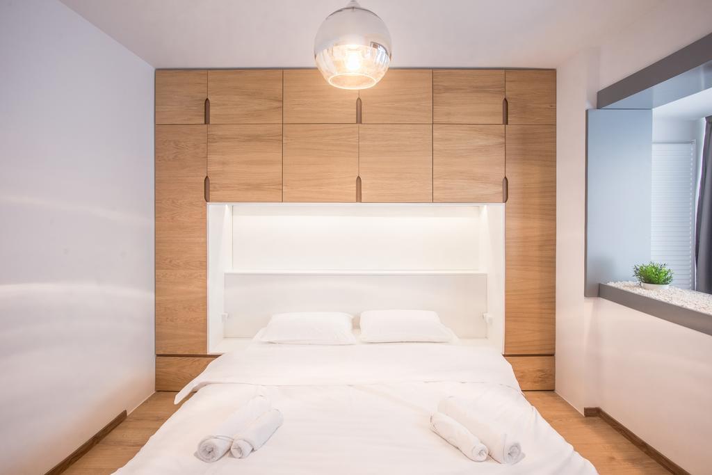 Royal Atheneum By Citylife Suites Apartament