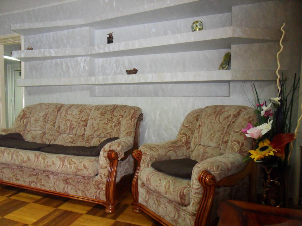 Vilă Grand Pier Boutique Villa 4 Star Accomodation Luxury Rooms With Boutique Hystorical Decor And Desing For All Rooms, With Italian Breakfast On The House For King Deluxe Bookings More Than 4 Nights Stays Bucureşti