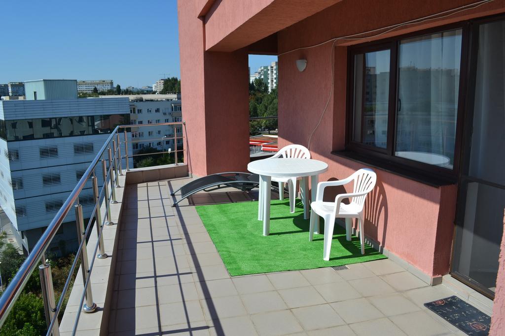 Apartment Charming Big Terrace Bucharest