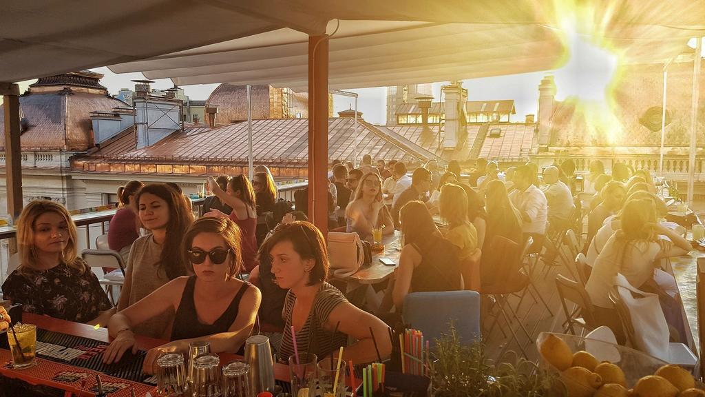 Pura Vida Sky Bar &