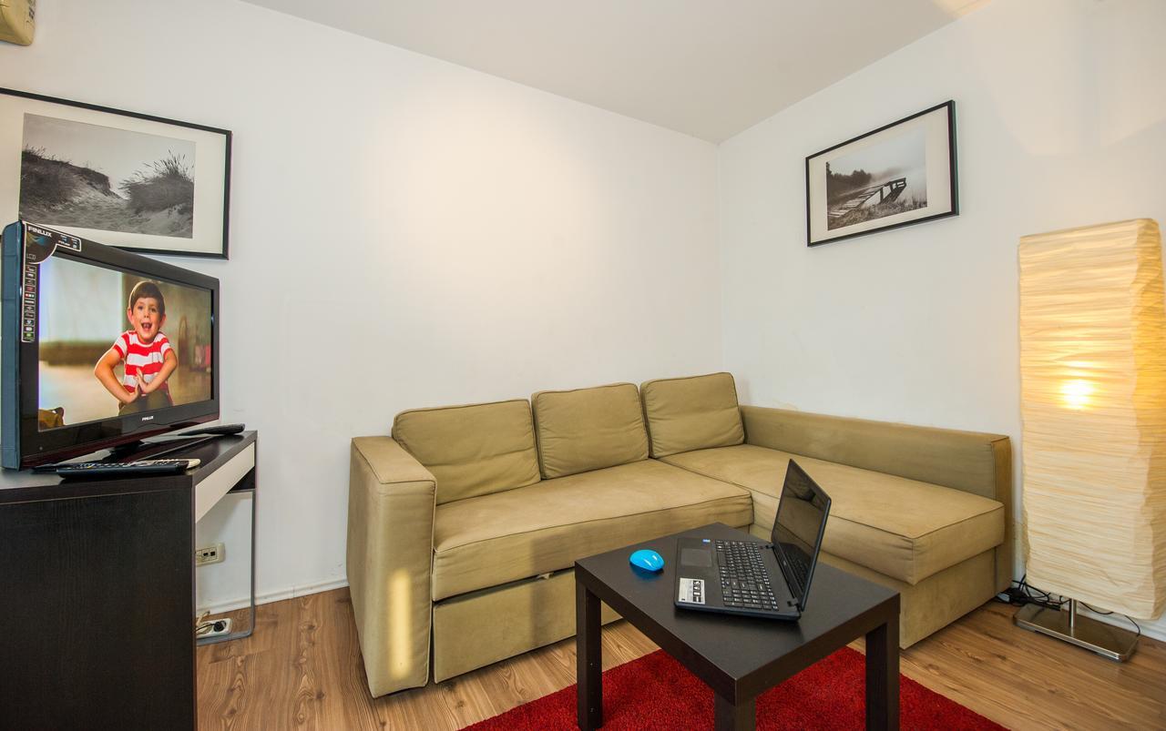 Victoriei 1 Apartament Bucureşti