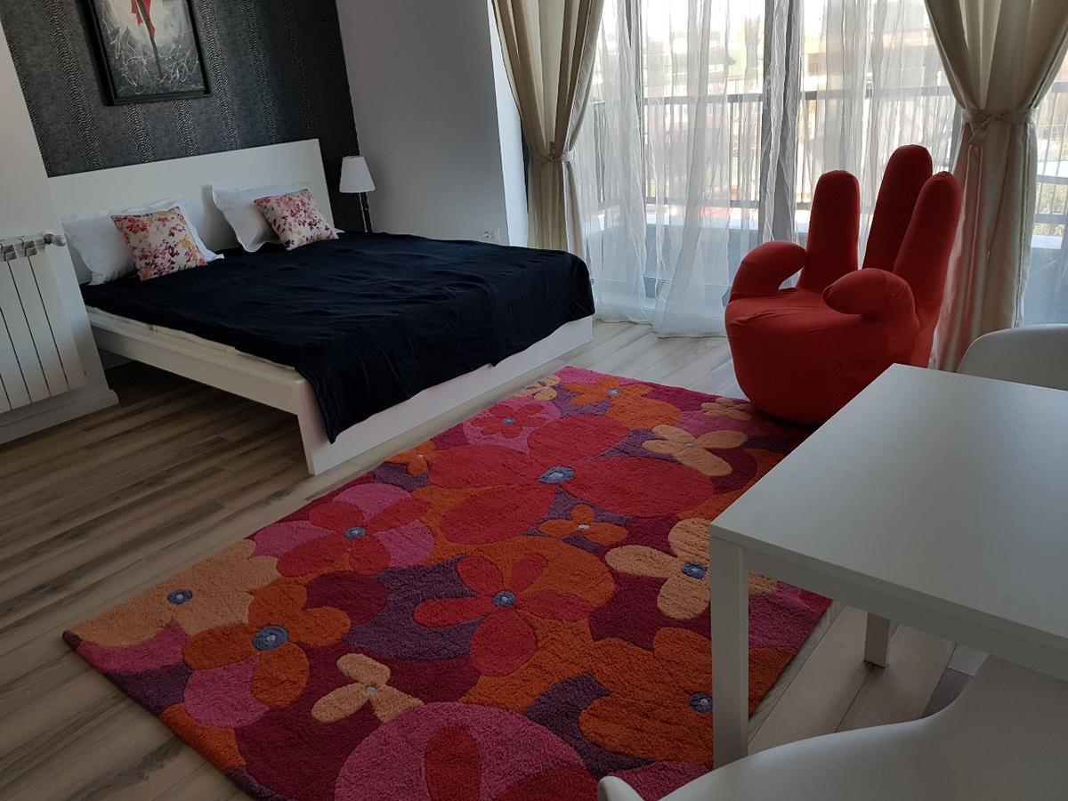 Apartment Like *