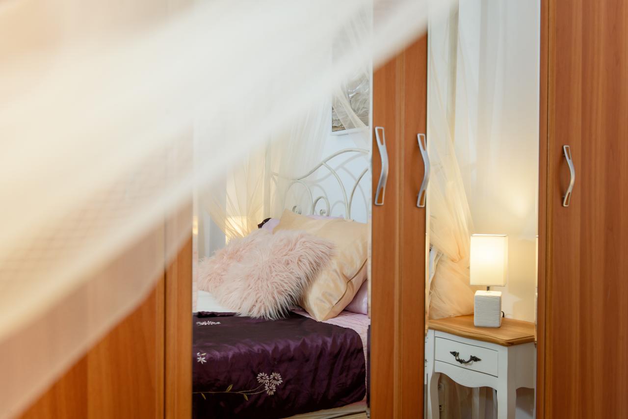 Old Town 2 Bedrooms With Balcony By Orchid Garden Apartment