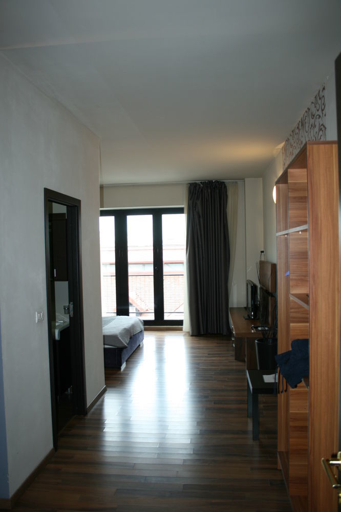 Hemingway Hotel
