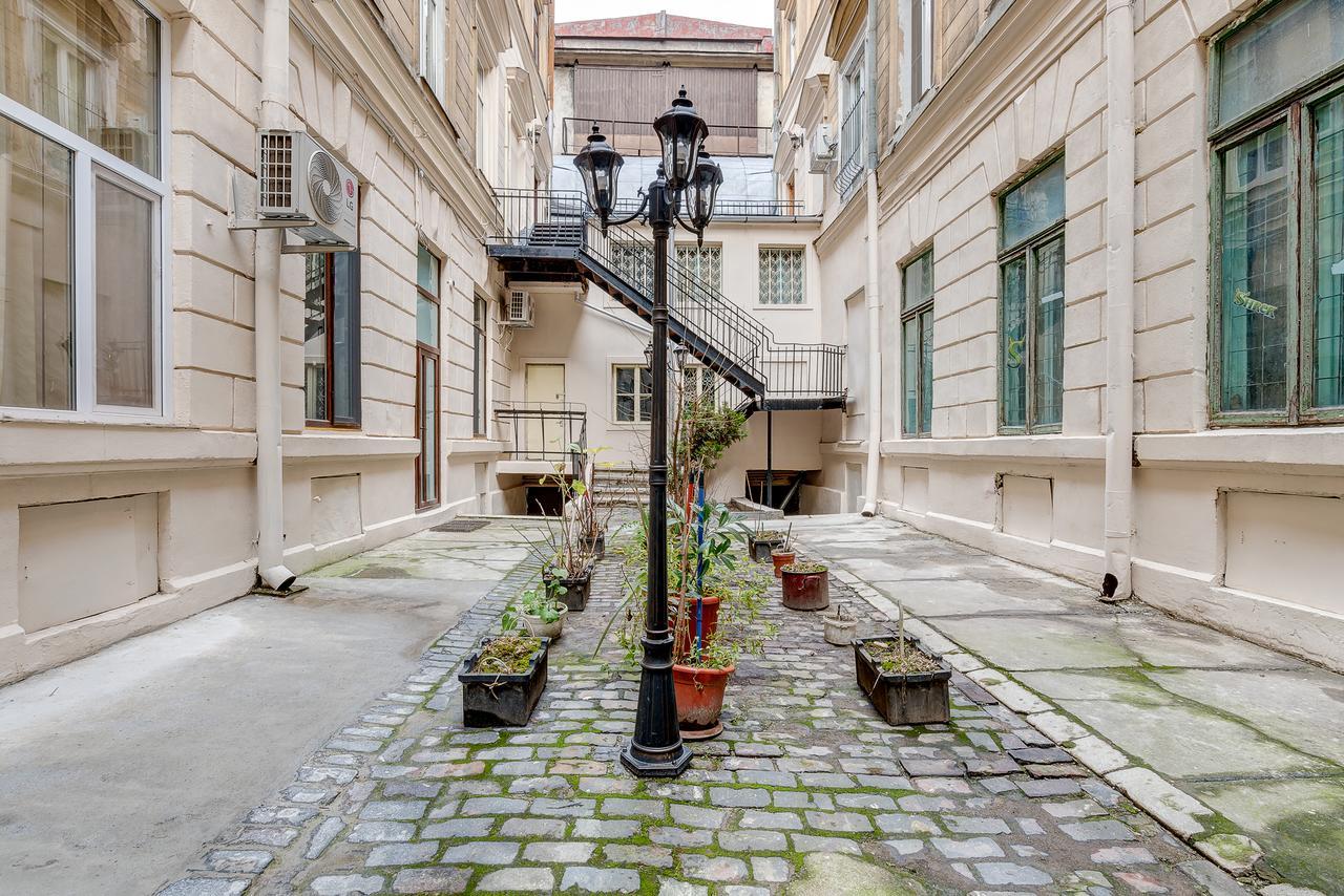 Upstairs Boutique 4* Bucharest