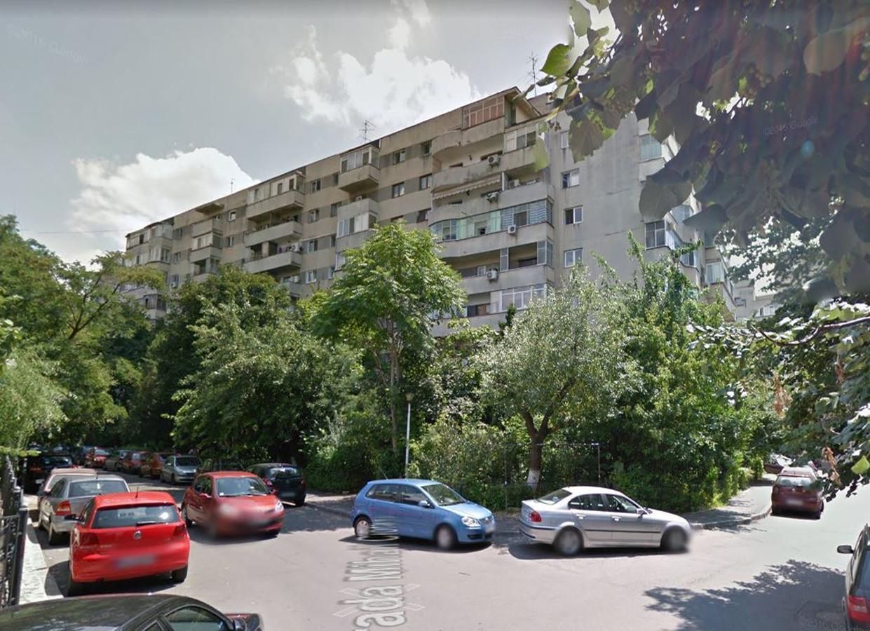 Mihail Cioranu Apartment *