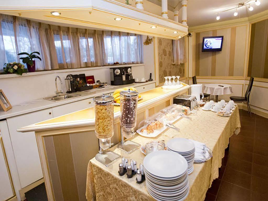 Hostel Monte Carlo Palace *