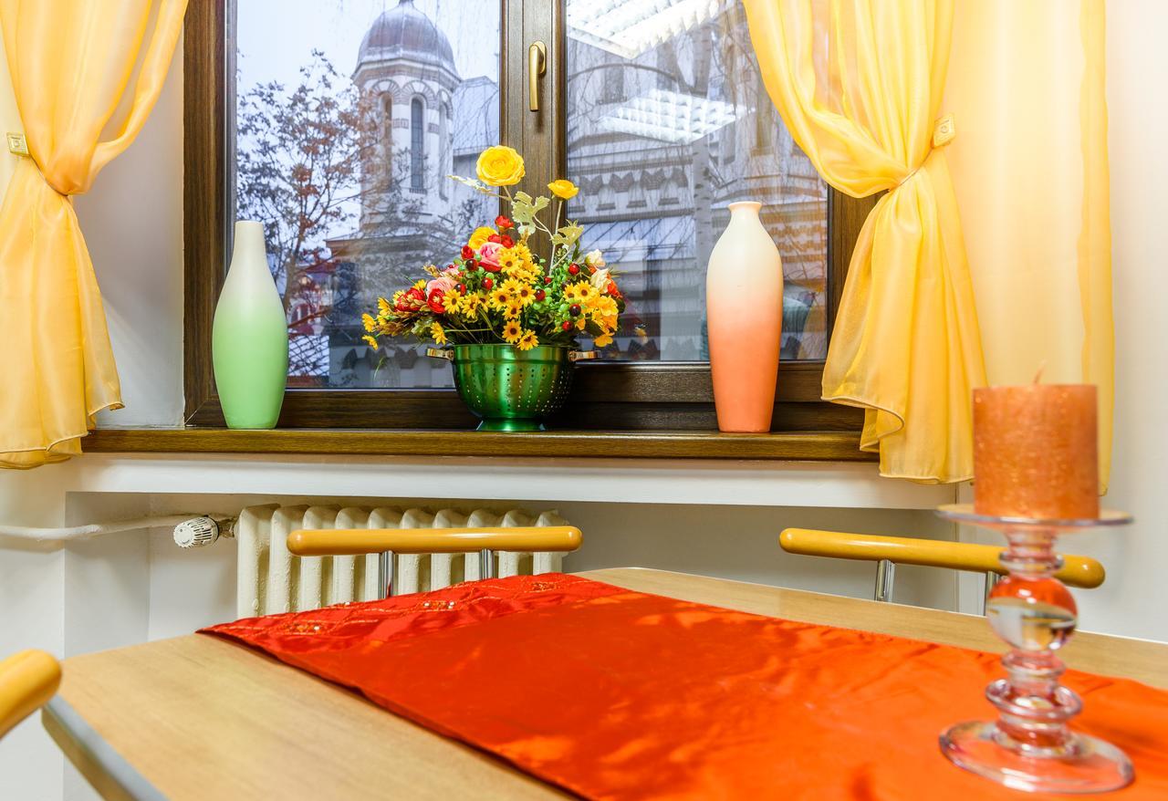 Pedestrian Old Town 3 Bedrooms By Orchid Garden * Bucharest