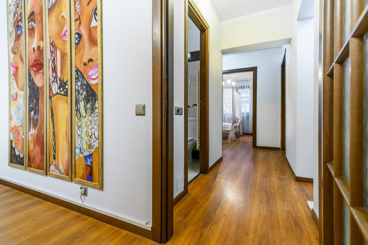 Pedestrian Old Town 3 Bedrooms By Orchid Garden Apartment Bucharest