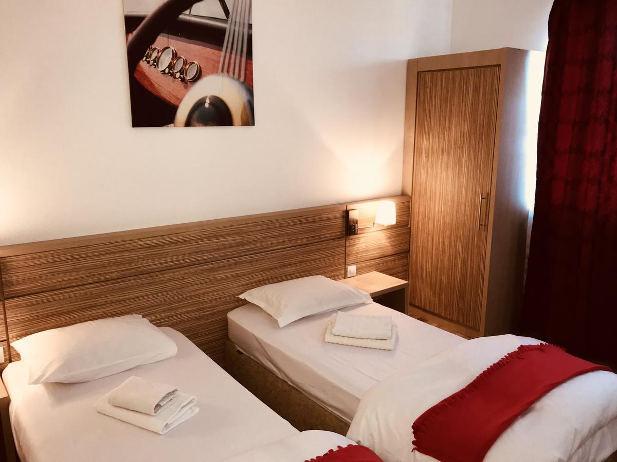 Urban Aparthotel