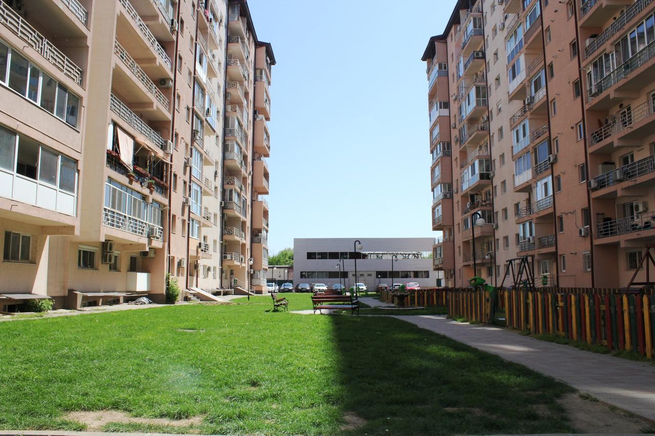 Vitan Modern Apartment, Sleeps 4 Apartment Bucharest