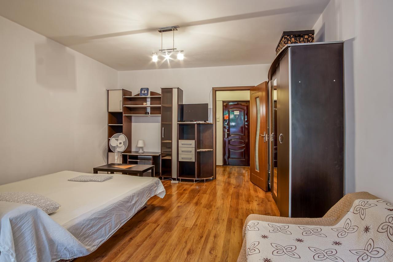 30 Bucharest