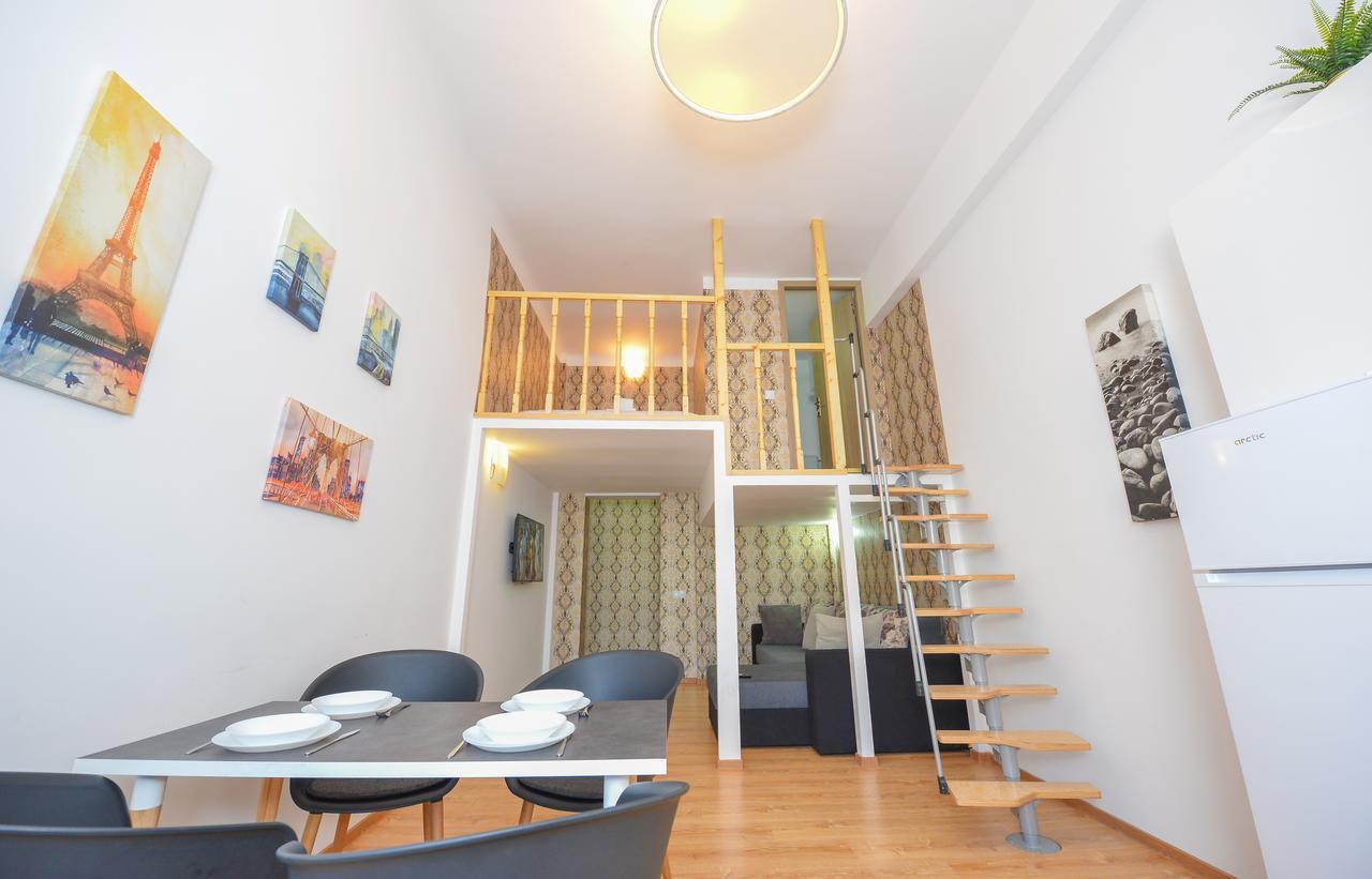 Nightlife Old Town Apartment
