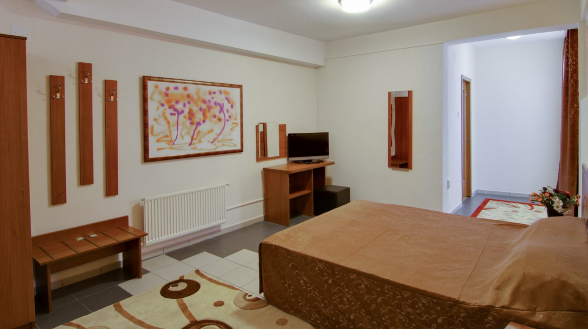 Hotel Tranzzit 3*