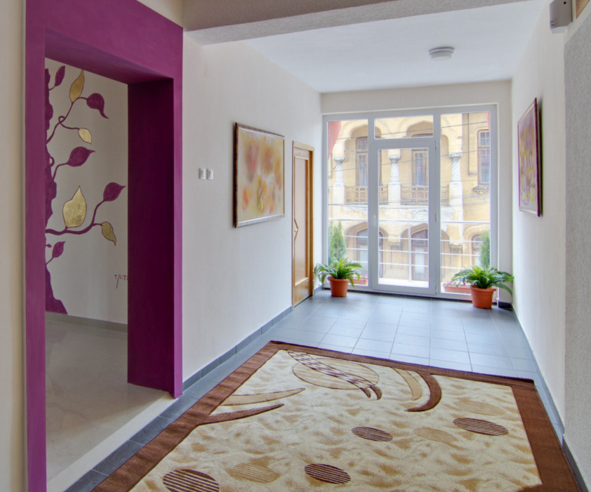 Tranzzit Hotel
