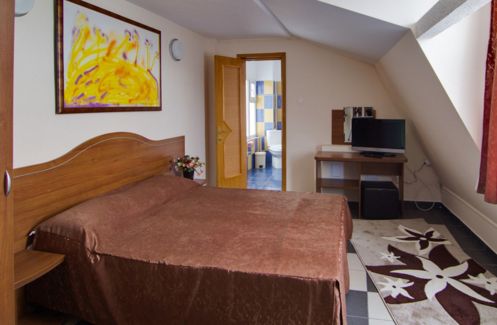 Tranzzit Hotel 3*