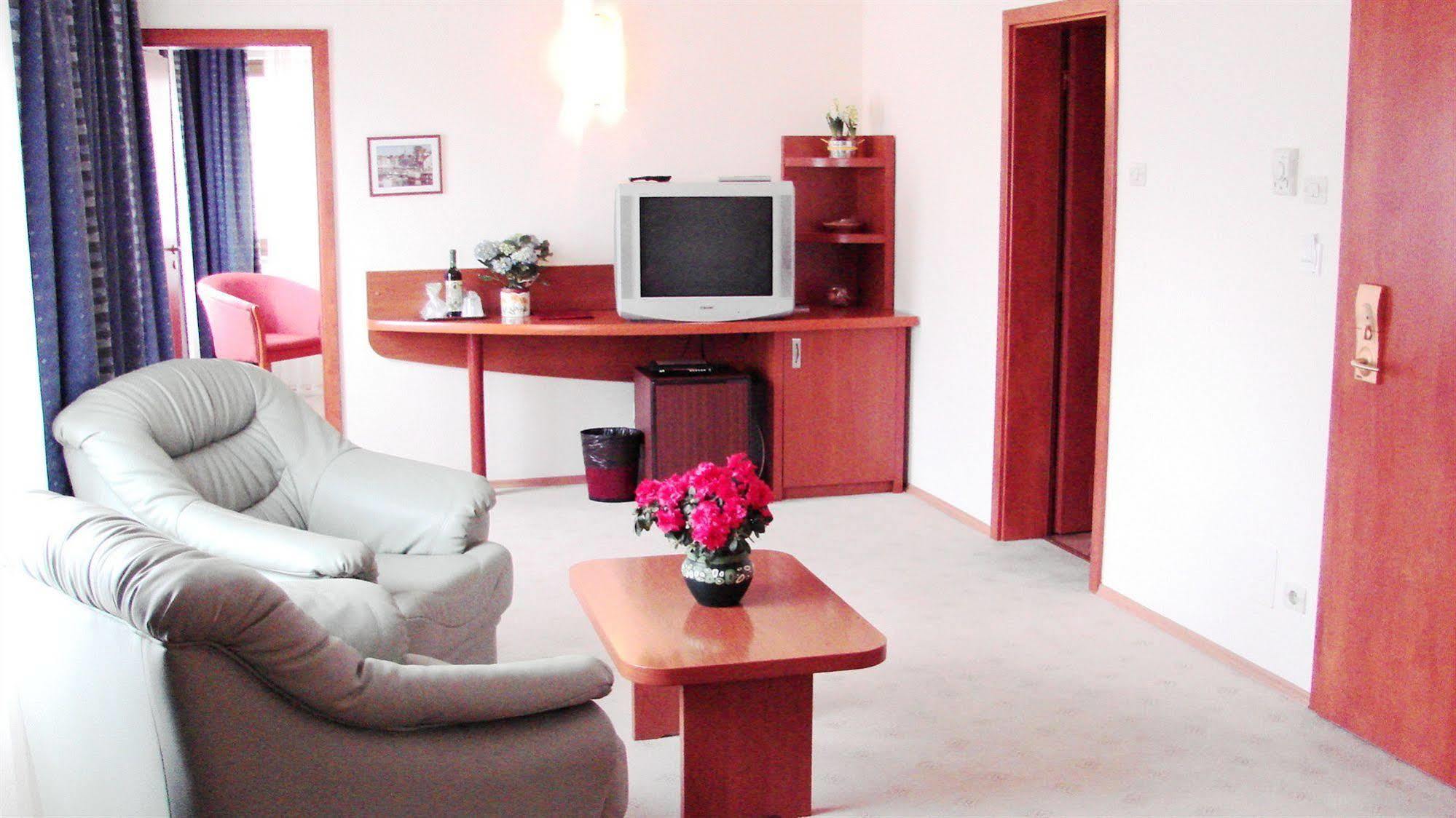 Irisa Hotel