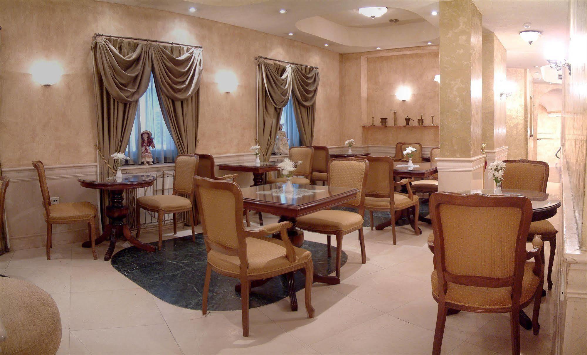 Hotel Opera By Zeus International 3*