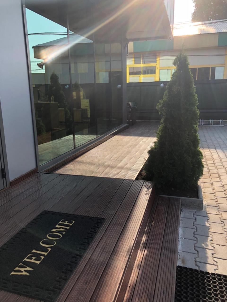 Hotel Tomi Bucharest