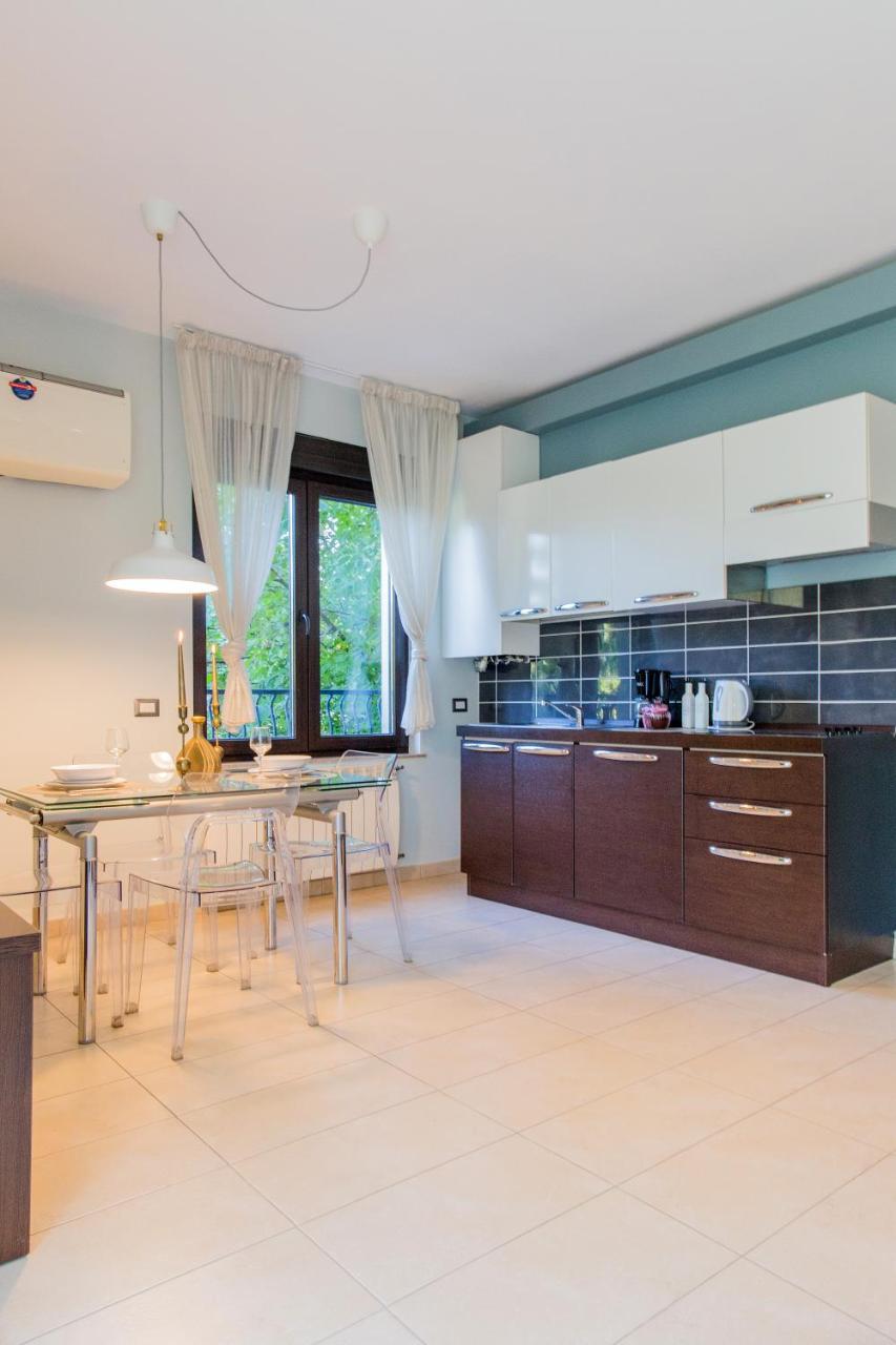 One Love Metropolitan Gardens Studio Apartment *