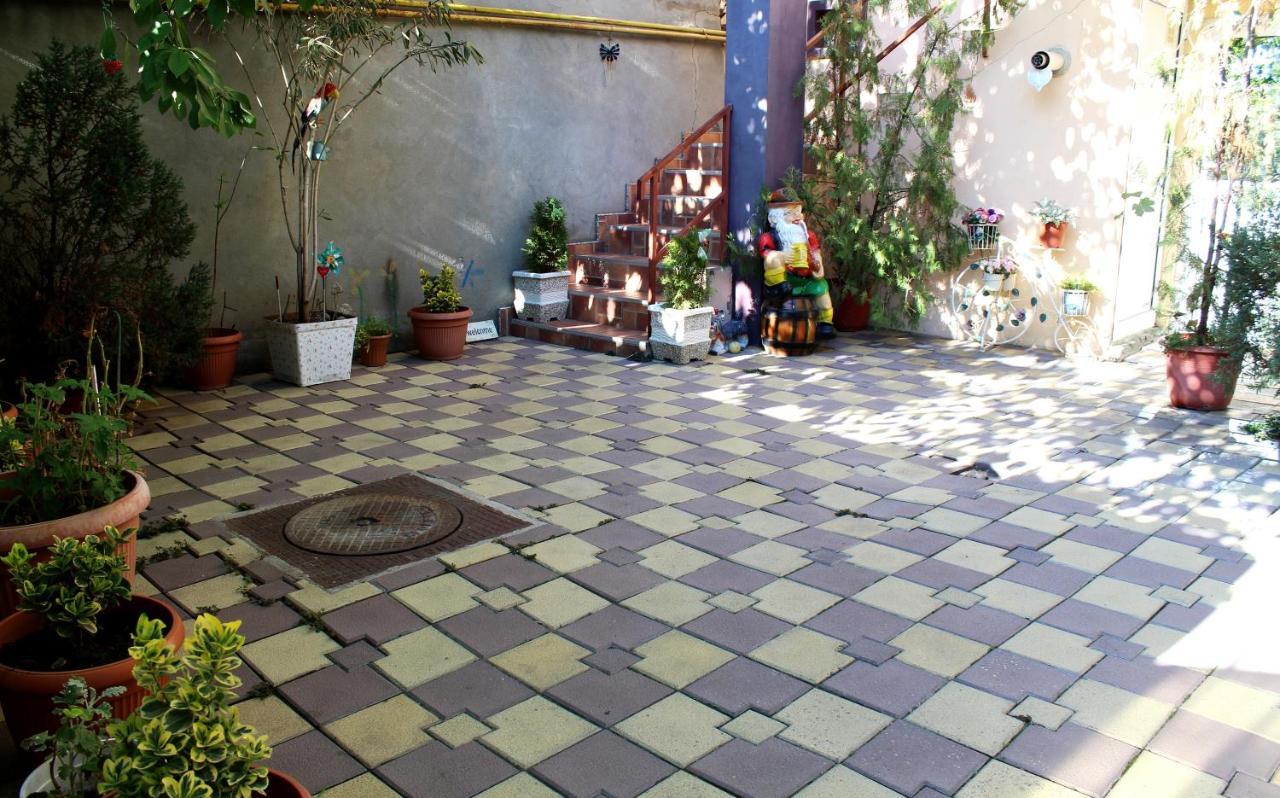 Collosal With Garden * Bucharest
