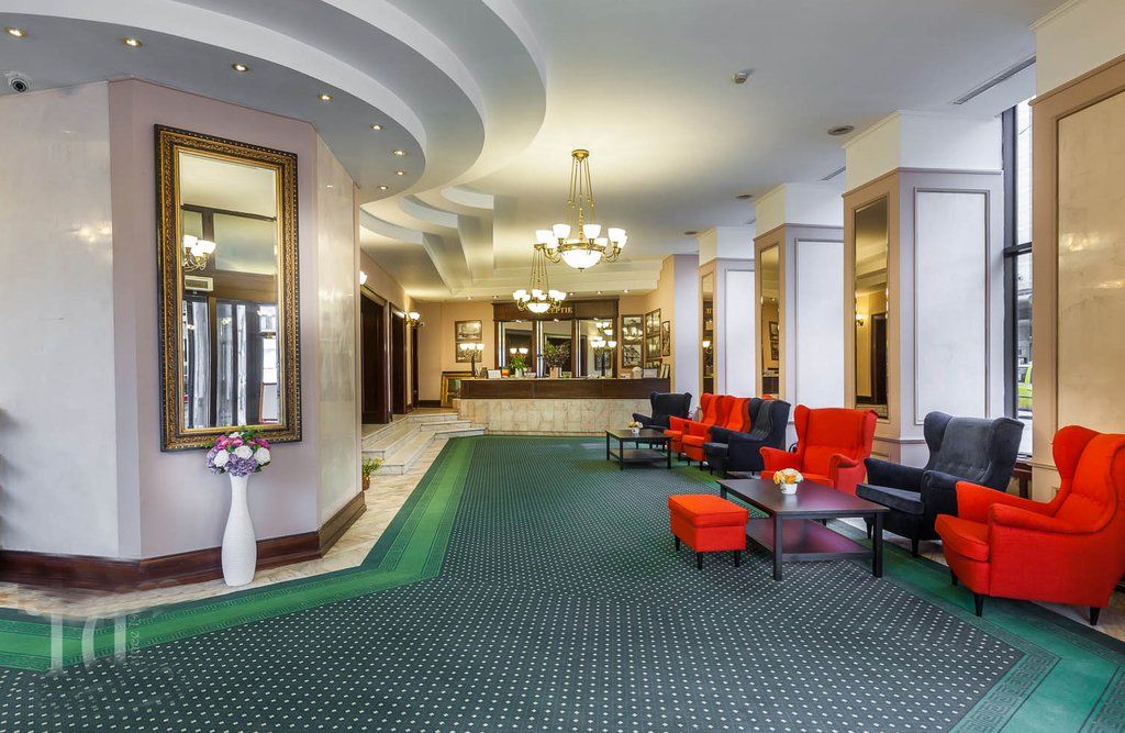 Hotel Capitol 4*