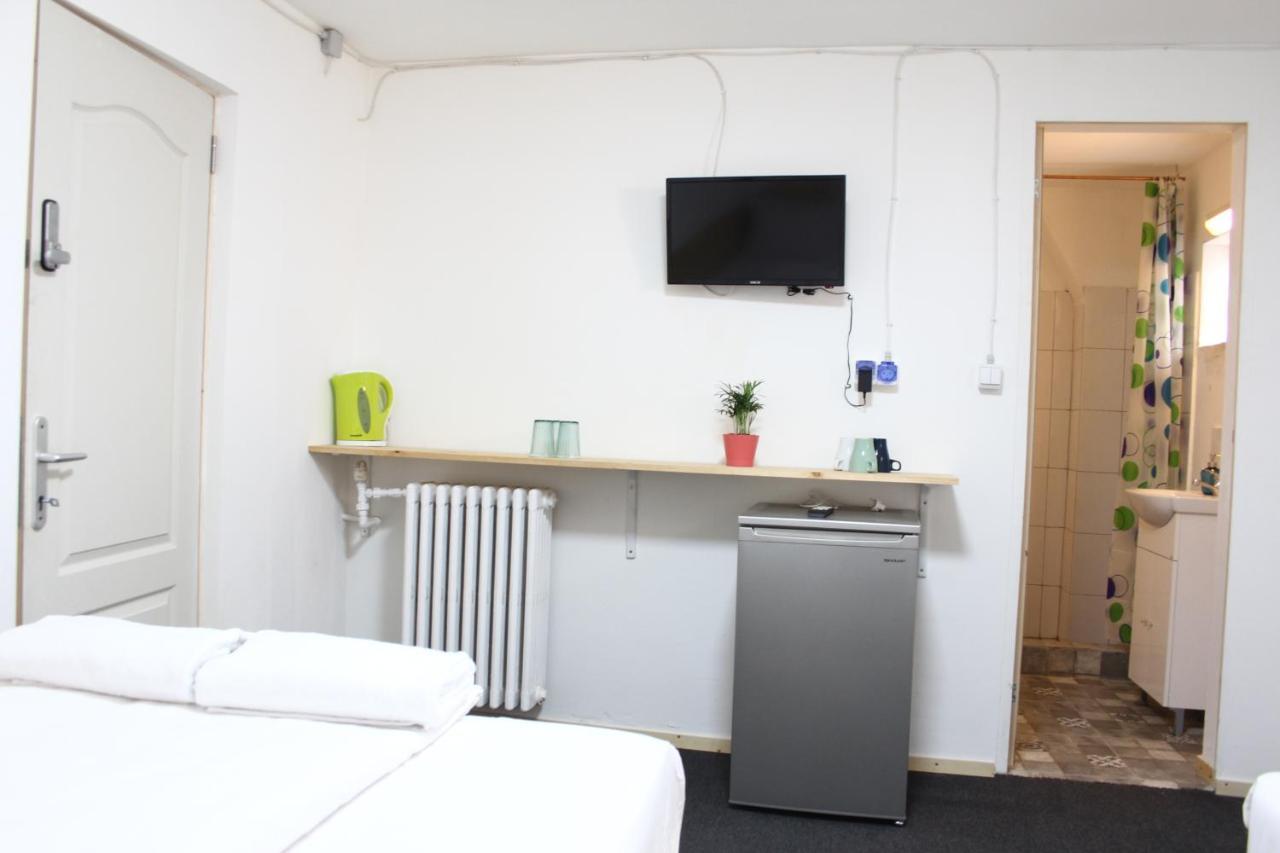 Albergue 4 Gara de Nord Poshtel *
