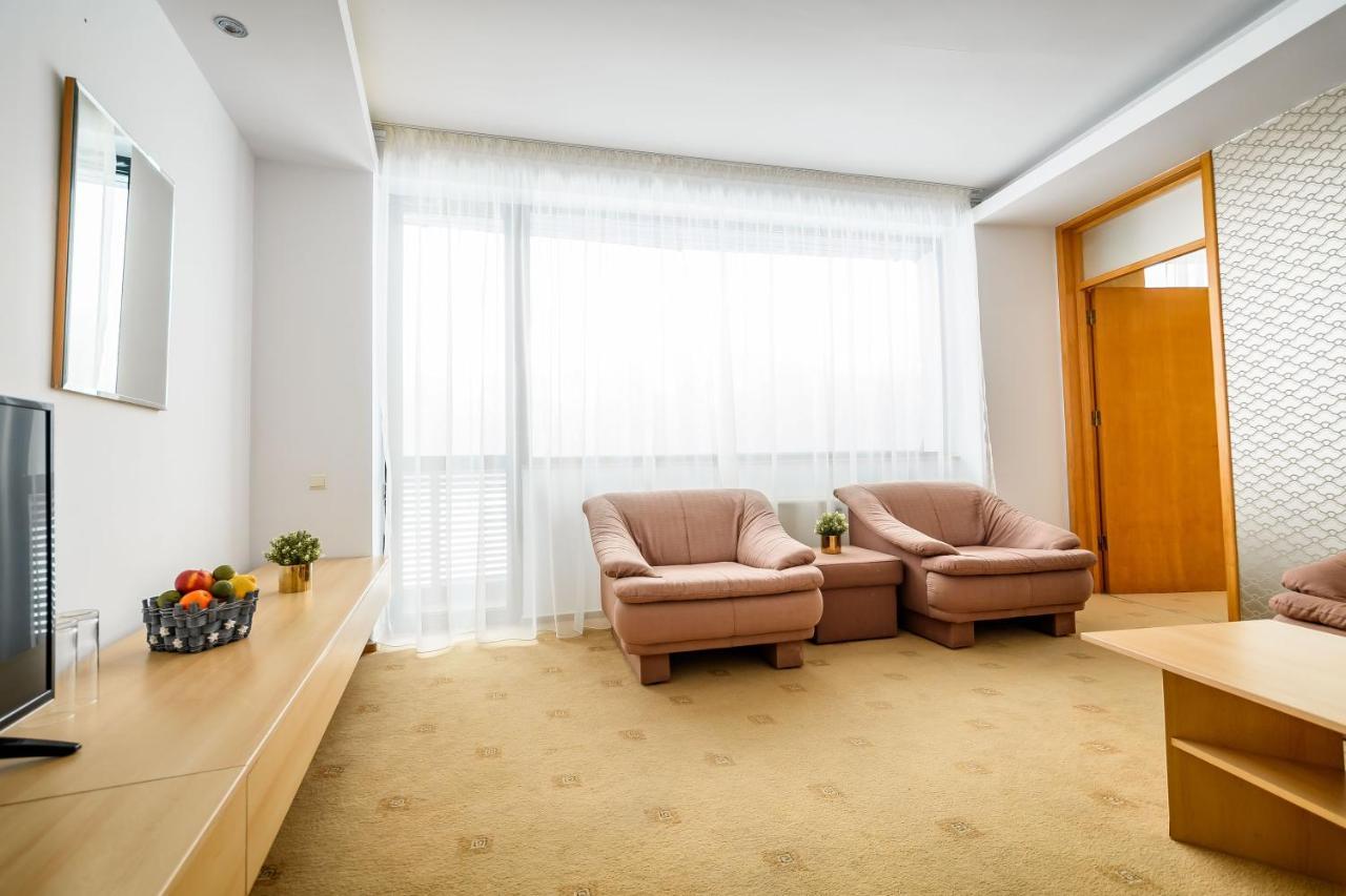 Andy Km 36 Hotel 3*