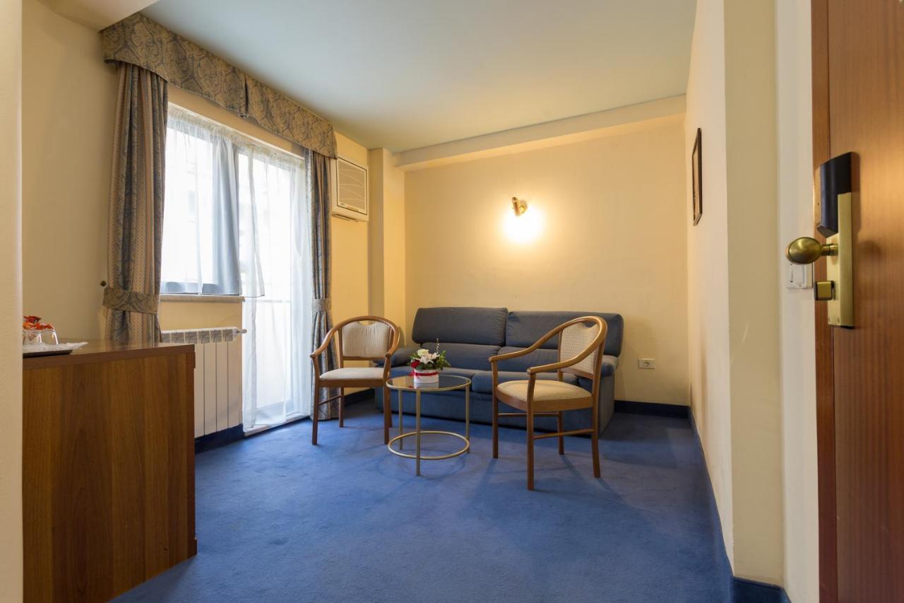 Opera By Zeus International Hotel 3*