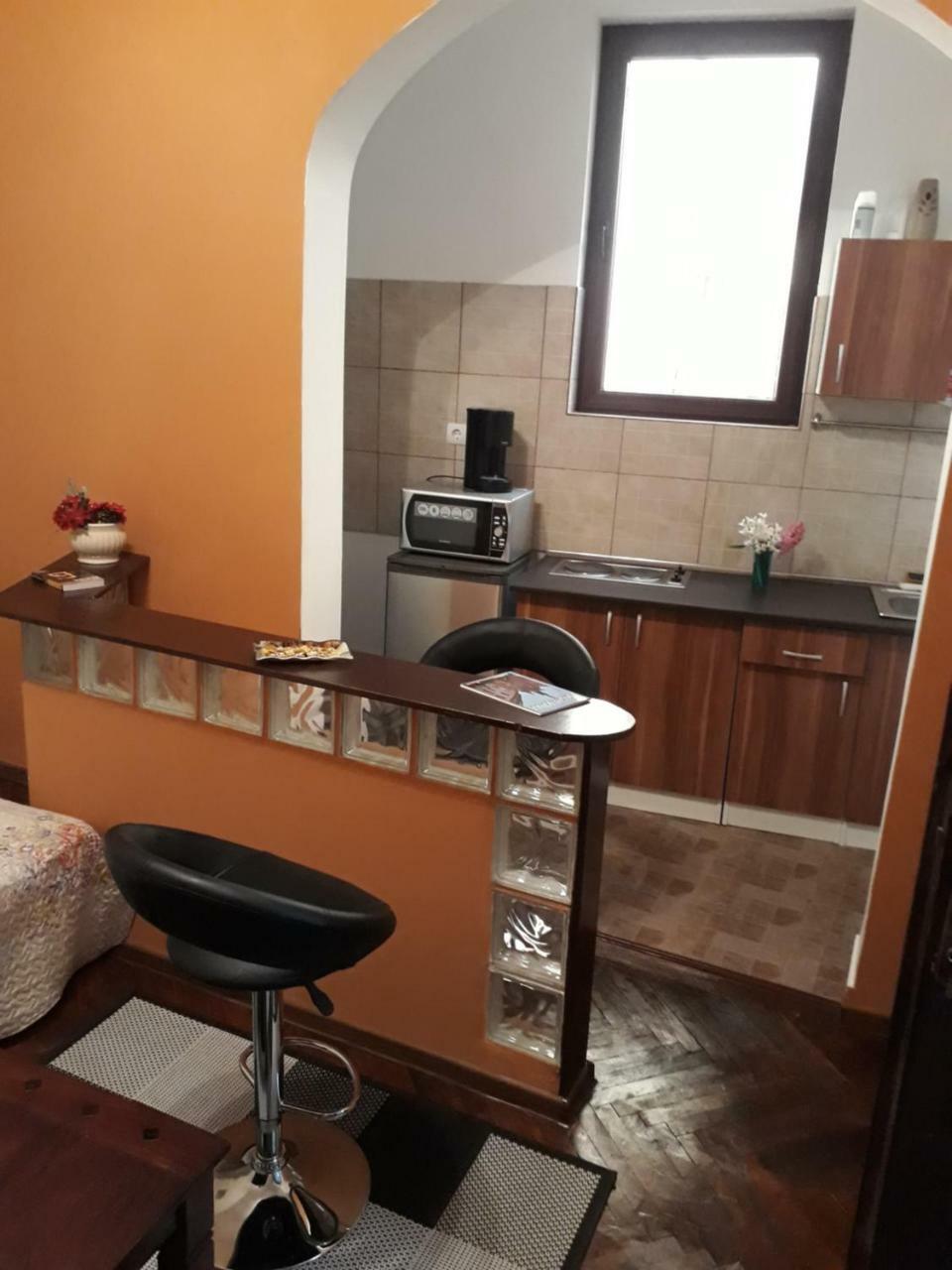 Motor House Unirii Pensiune Bucureşti