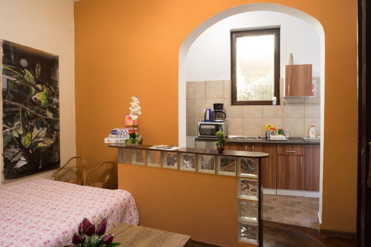 Motor House Unirii Pensiune Bucureşti