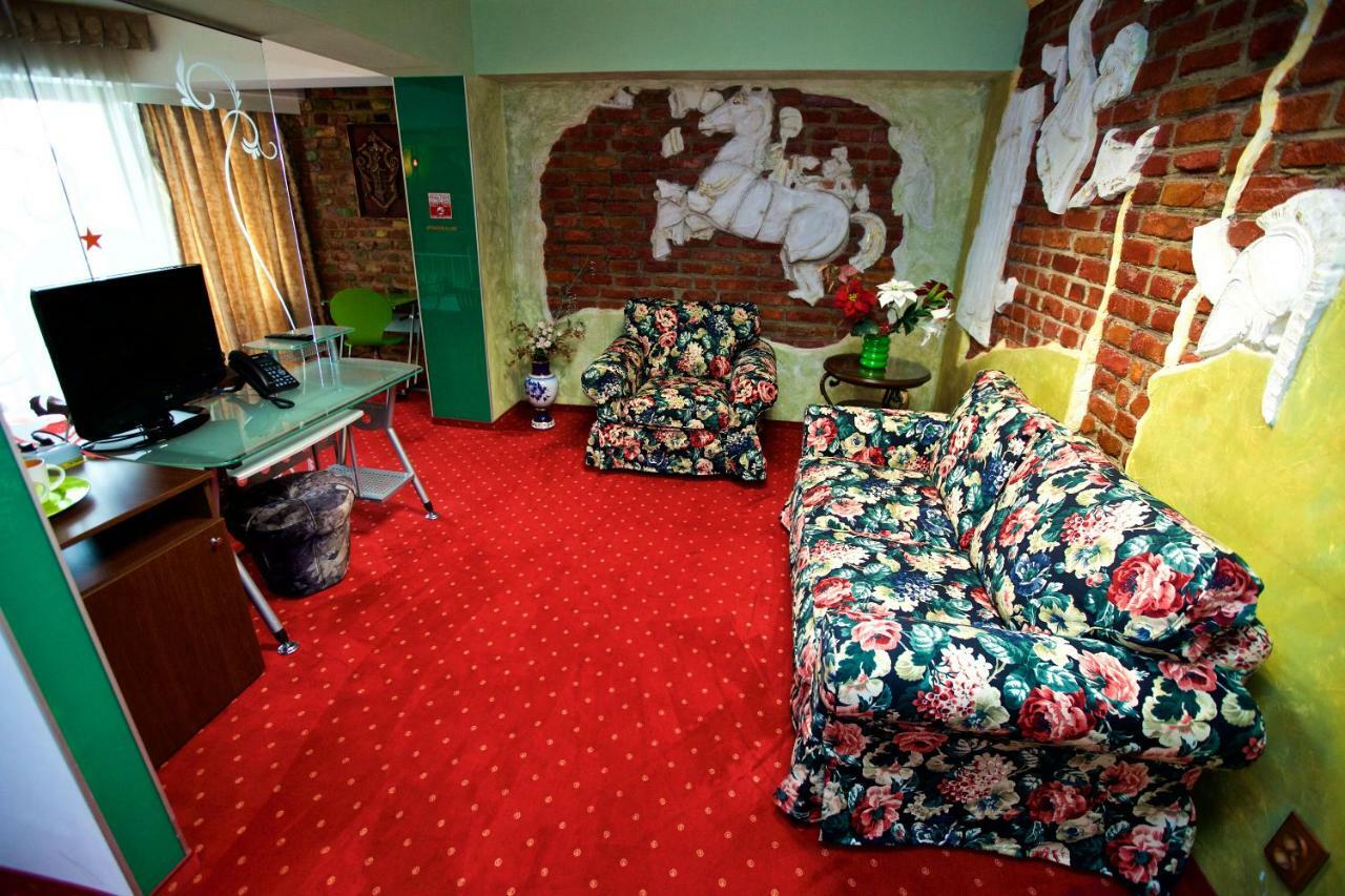 Grand Pier Boutique 4 Stars Villa, Art Museum Deluxe Rooms,best Break From 59 Eur Per Night With Free Italian Breakfast For Minim 4 Nights Pousada Bucareste