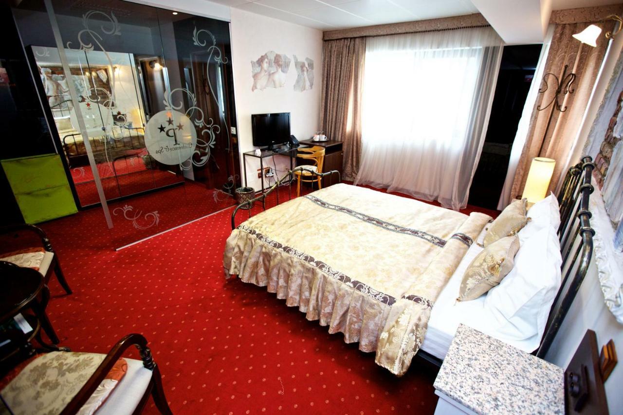 Grand Pier Boutique 4 Stars Villa, Art Museum Deluxe Rooms,best Break From 59 Eur Per Night With Free Italian Breakfast For Minim 4 Nights * Bucareste