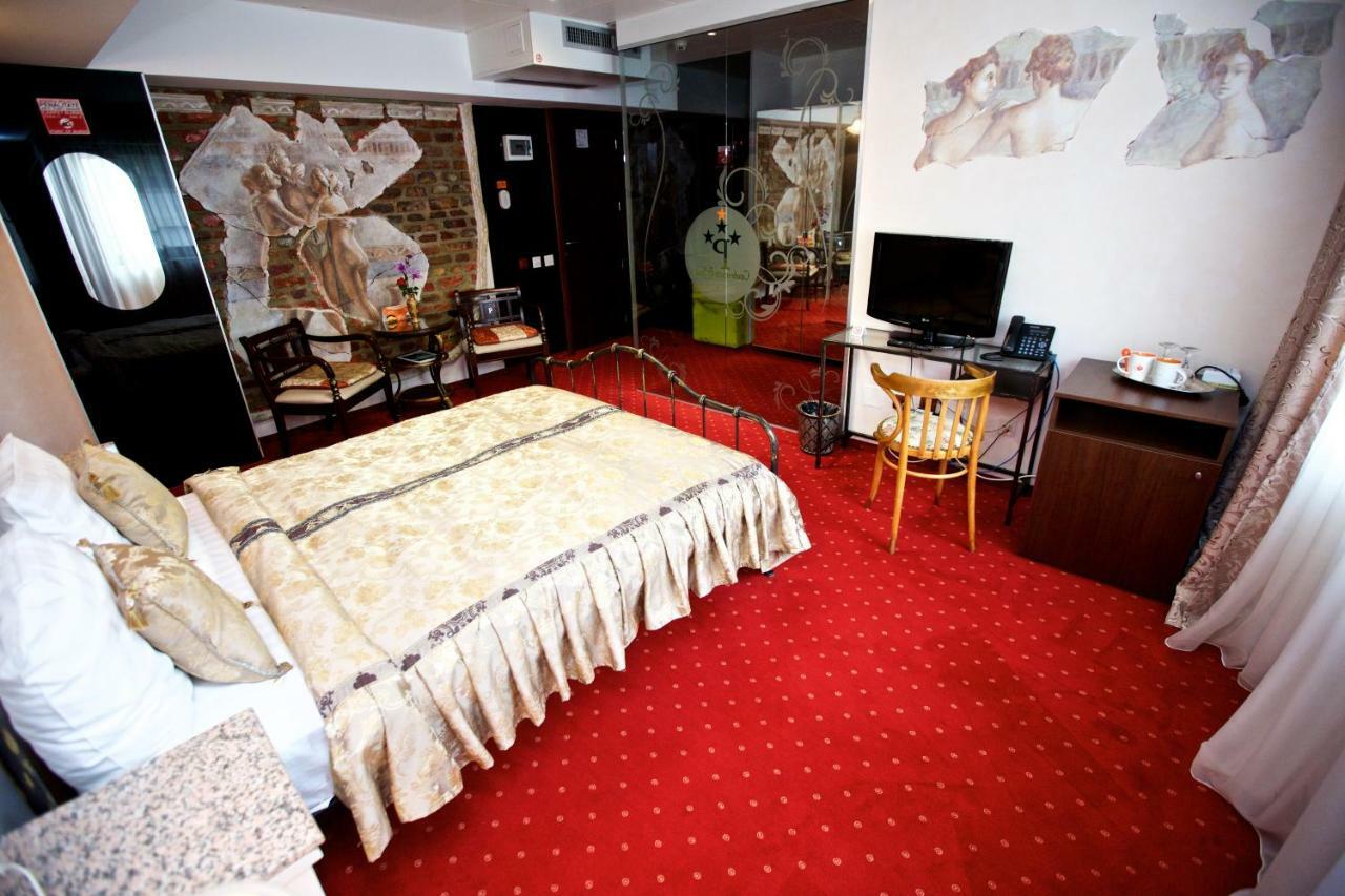 Grand Pier Boutique 4 Stars Villa, Art Museum Deluxe Rooms,best Break From 59 Eur Per Night With Free Italian Breakfast For Minim 4 Nights Pousada Bucareste