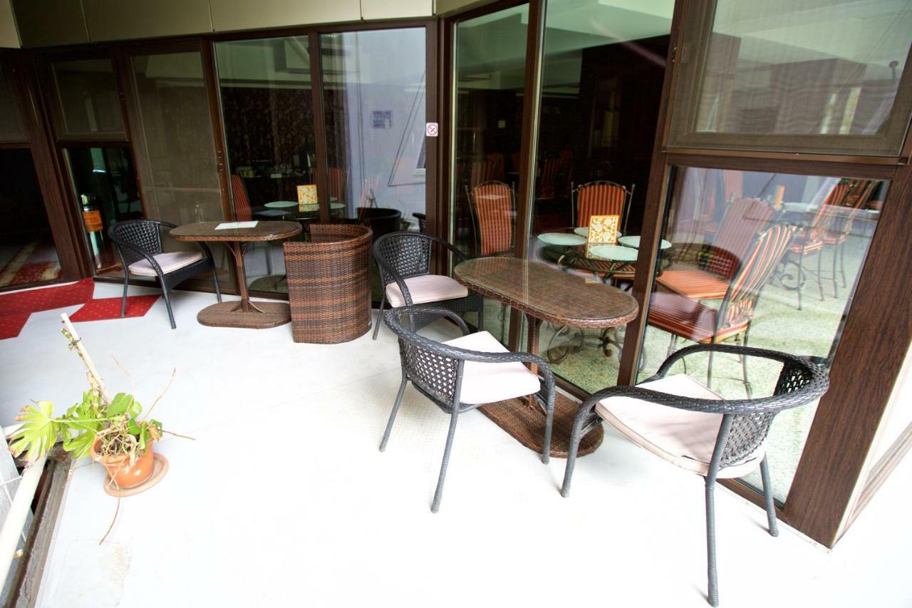 Grand Pier Boutique 4 Stars Villa, Art Museum Deluxe Rooms,best Break From 59 Eur Per Night With Free Italian Breakfast For Minim 4 Nights Pousada Bucareste