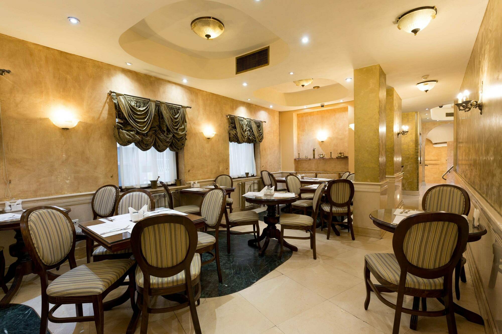 Opera By Zeus International Bucharest