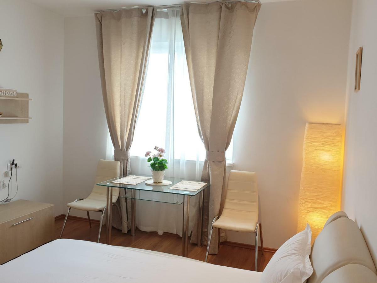 Urban 3* Bucareste