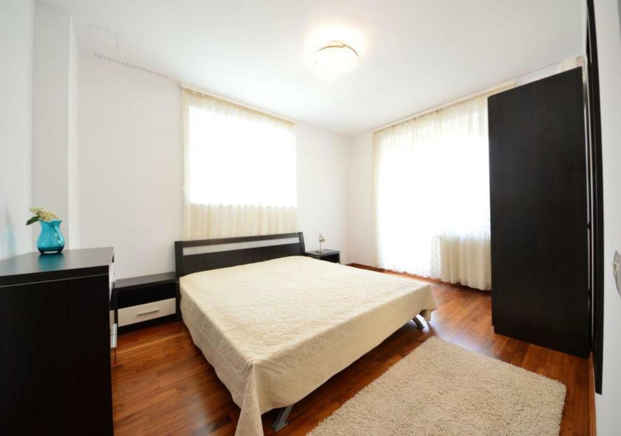 Herastrau Park Deluxe French Town Apartment