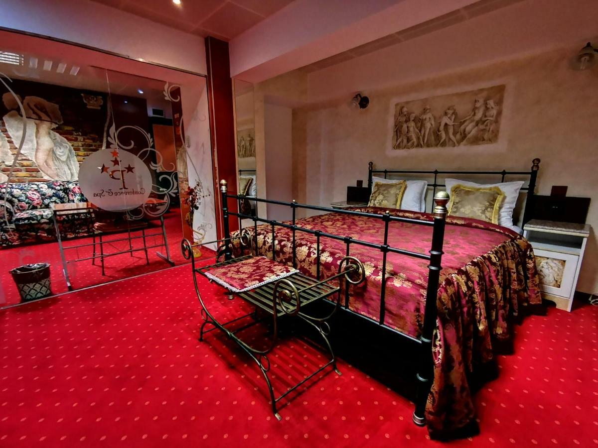Grand Pier Boutique 4 Stars Villa, Art Museum Deluxe Rooms,best Break From 59 Eur Per Night With Free Italian Breakfast For Minim 4 Nights Pousada Bucareste